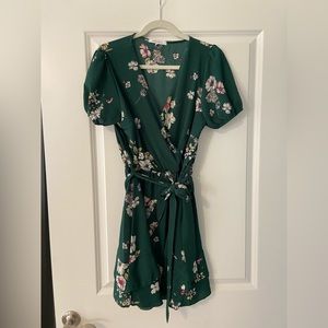Green floral short sleeve dress